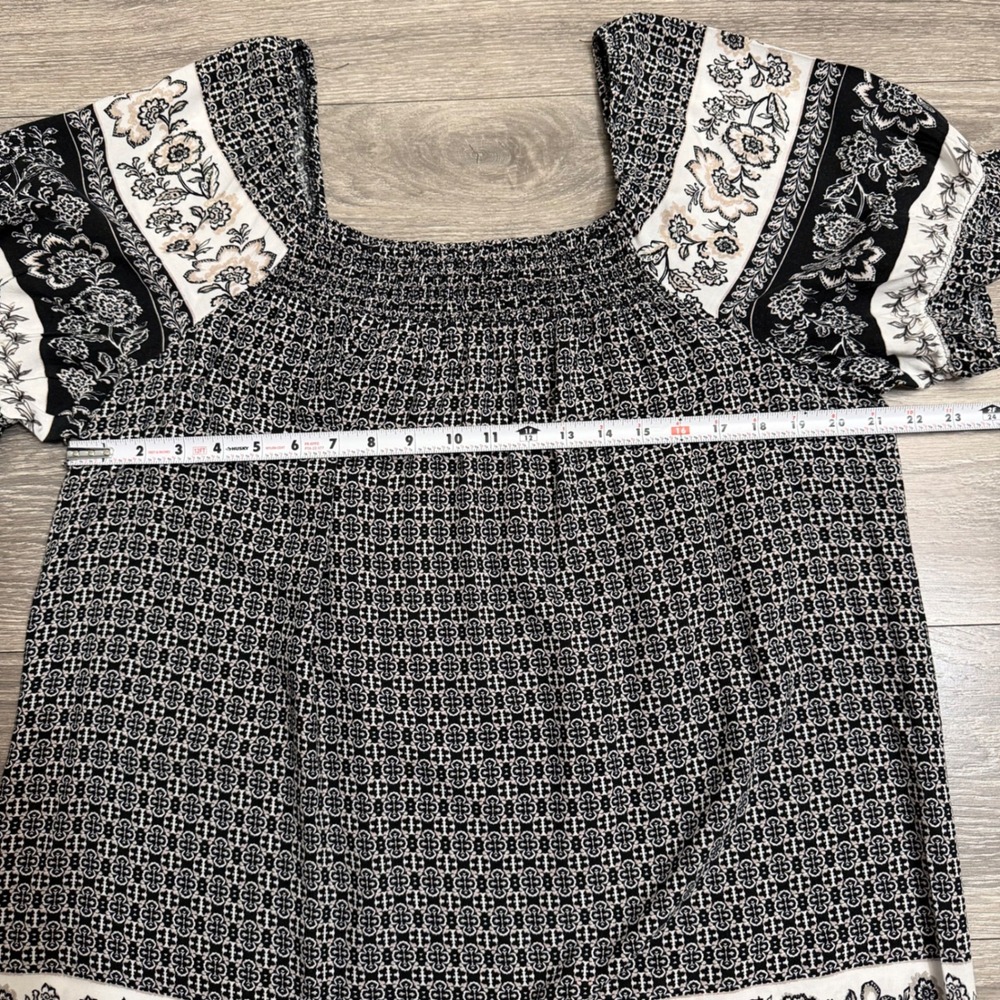 Lightweight Mini Dress 1X Black White Geometric Floral Smocked Square Neck Beach - Picture 6 of 12